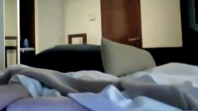 Adulte sans inscription  Une jeune femme a donné une chatte rasée à un sex hd telecharger muscle