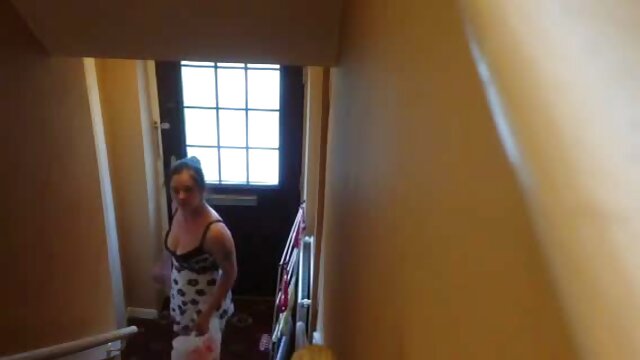Adulte sans inscription  Baise la salope avec la grosse bite dans film sex porno gratuite sa chatte
