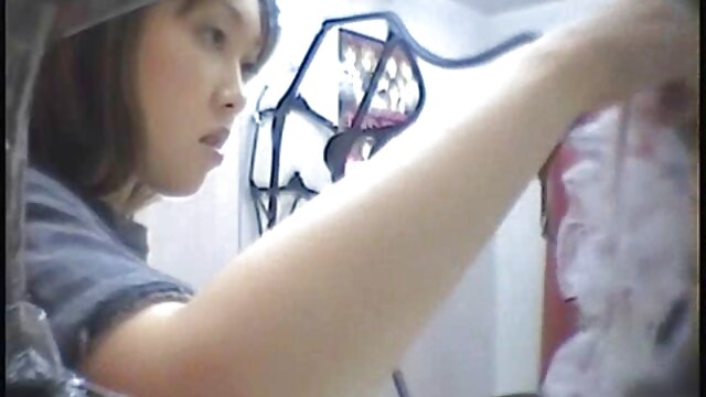 Adulte sans inscription  Vraie langue d'une belle films sexe amateur salope