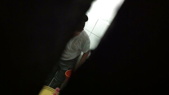 Adulte sans inscription  Père et fils ont divisé la fille russe en deux parties sex hard video gratuite