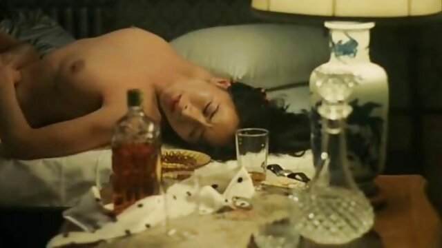 Adulte sans inscription  Séduisante jeune femme est sex video porno gratuite très vieux