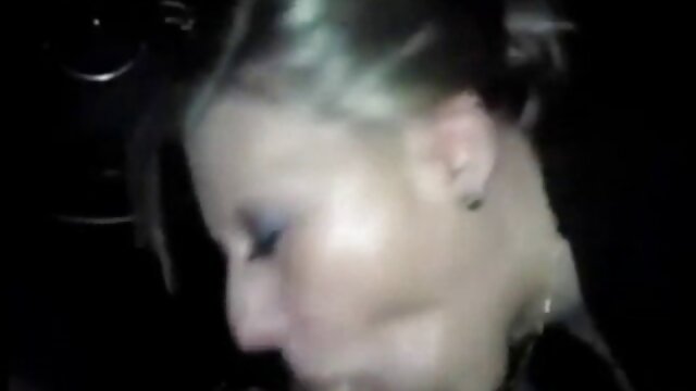 Adulte sans inscription  Tatouage sex xxx gratuite chienne obtient une bite dure