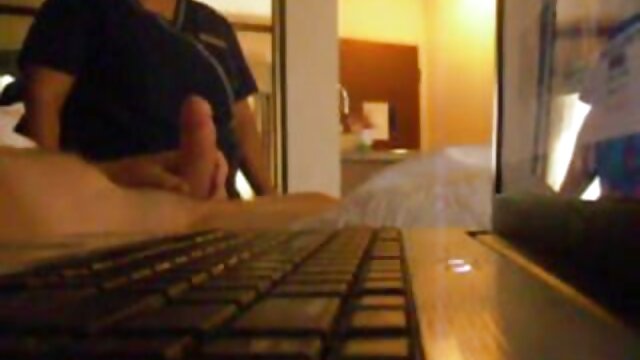 Adulte sans inscription  Tendre mamelons sex hot gratuit aime obtenir sa chatte masturbé