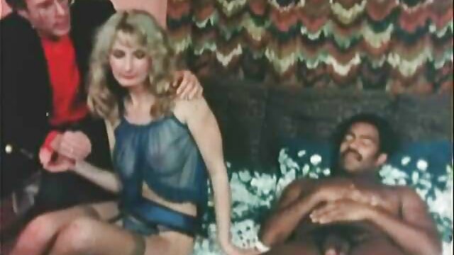 Adulte sans inscription  Charmante blonde a trouvé tukif video sexe une bite dans le trou