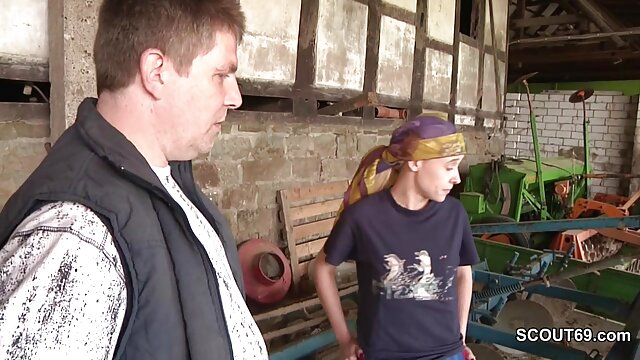 Adulte sans inscription  Ama Poohing fille sort la bouche de son sex 18 ans gratuit père et Winnie L'Ourson tire un cochon à côté du cochon hurlant