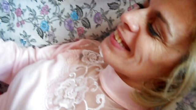 Adulte sans inscription  Lesbiennes ont se avec avec un sommeil ami video gratuite sexe mature