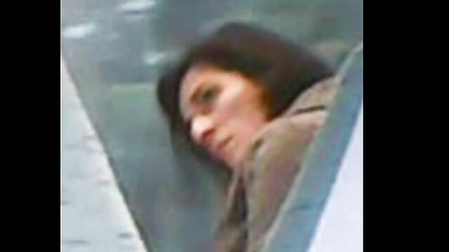 Adulte sans inscription  La beauté avec des corps est un gars video sexe amateur x amusant