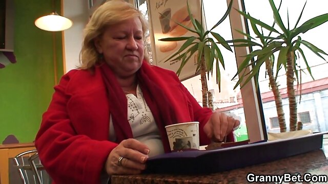 Adulte sans inscription  Il a donné à videos sexe amateur gratuit l'homme de baiser sa copine pour quelques centaines d'euros