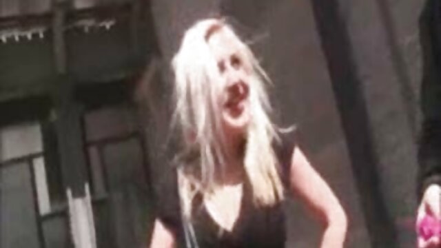 Adulte sans inscription  Étape frère échappe sœur dans différentes situations. photo et video de sex gratuit